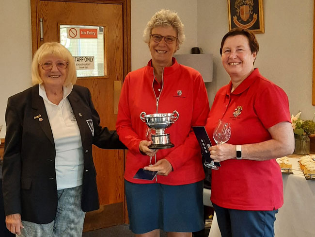2024 Holland Trophy winners Tita McCart & Janet Ball (Sundridge Park)